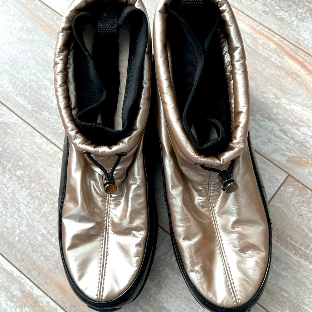 Sporto waterproof Gold Booties